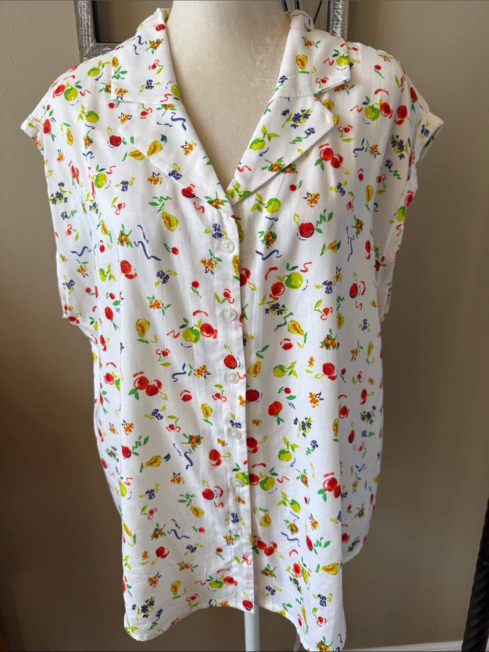 cooper & ella White Sleeveless Button-Down Top with Fruit Motif
